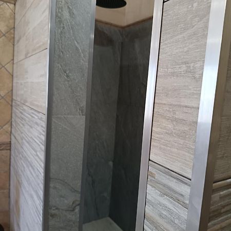 B&B Il Rifugio Del Lupo - E6721 Paringianu Dış mekan fotoğraf