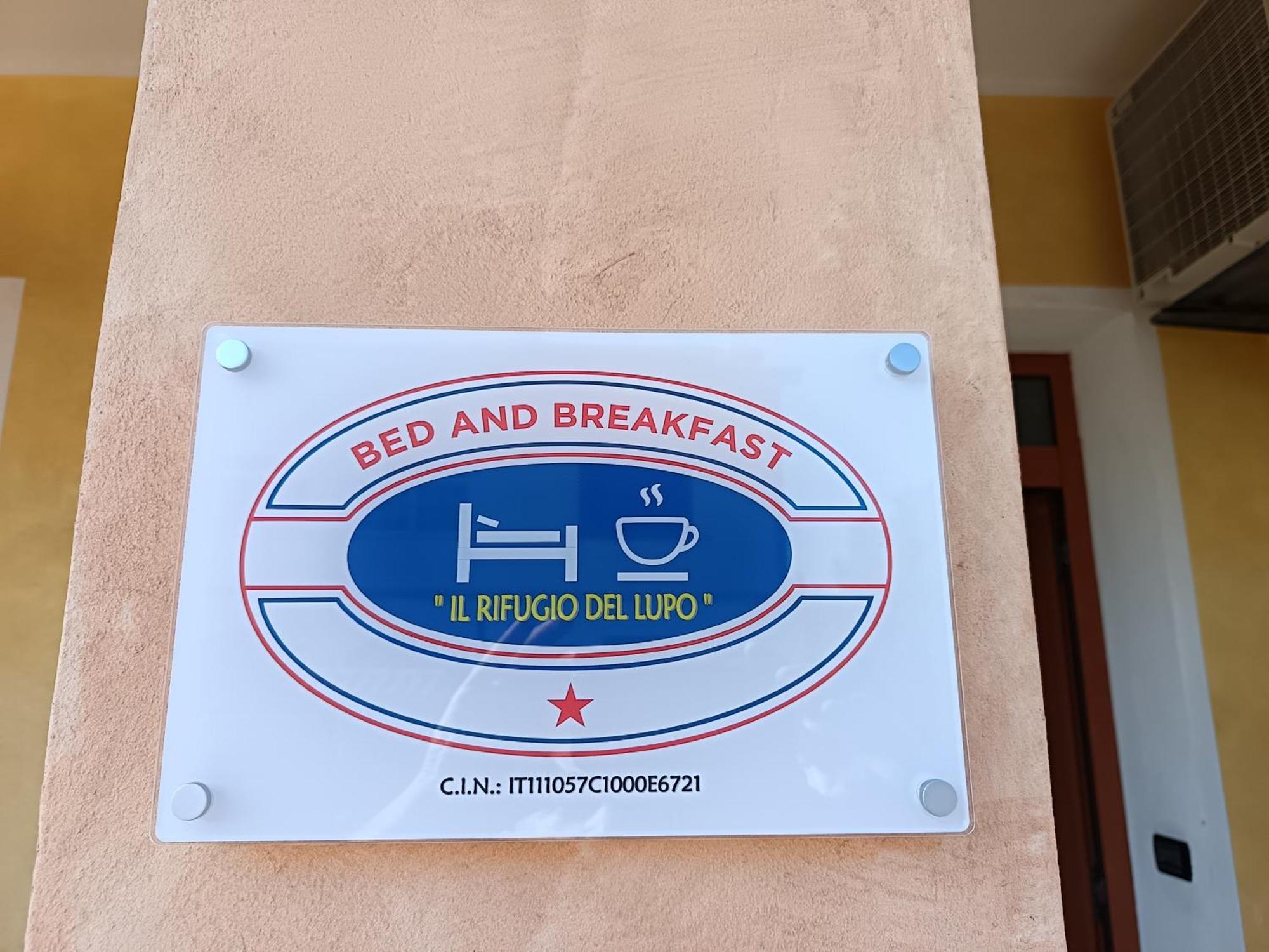 B&B Il Rifugio Del Lupo - E6721 Paringianu Dış mekan fotoğraf